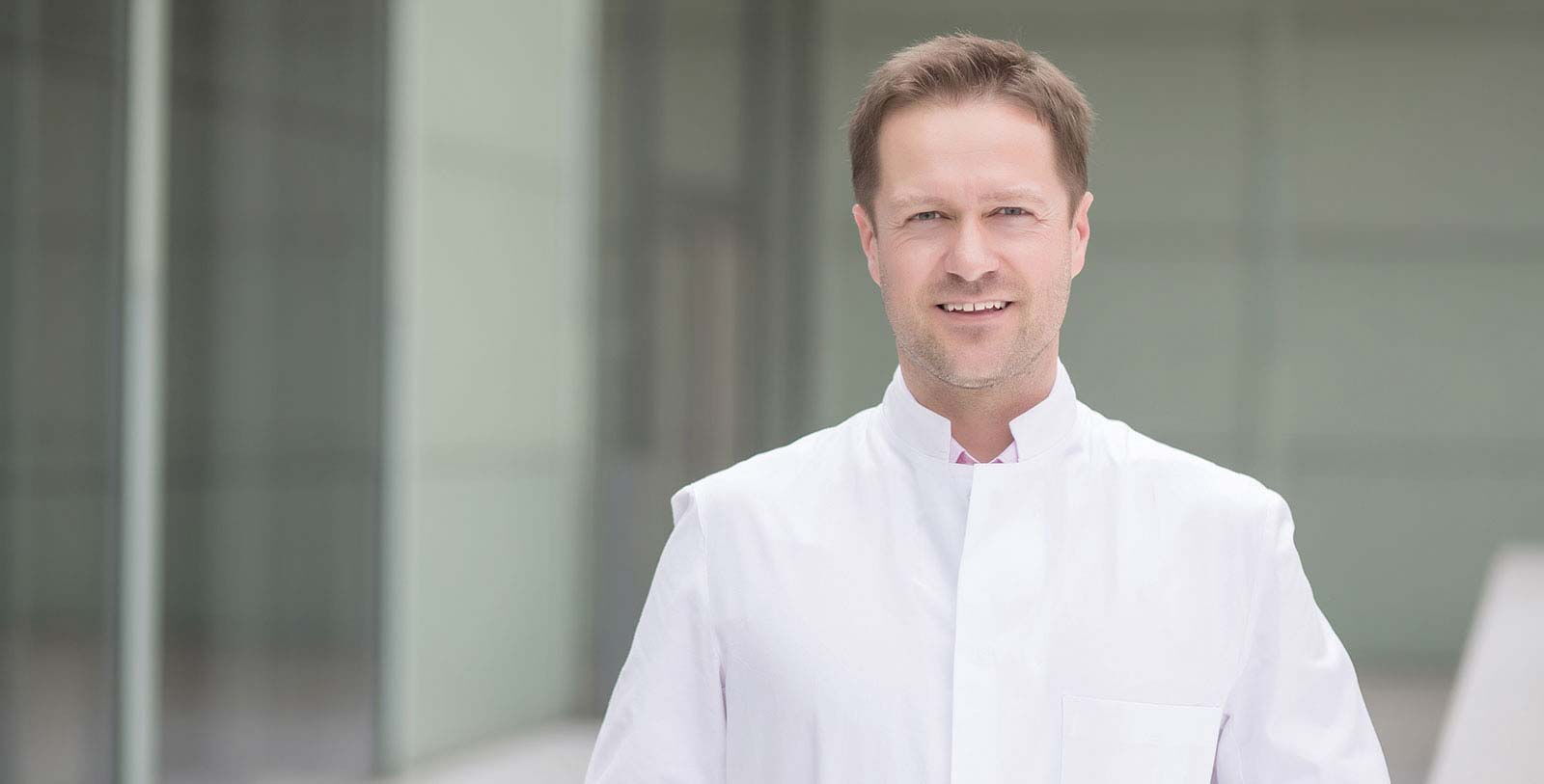 Dr. Daniel Talanow - Ihr Schönheitschirurg in Essen